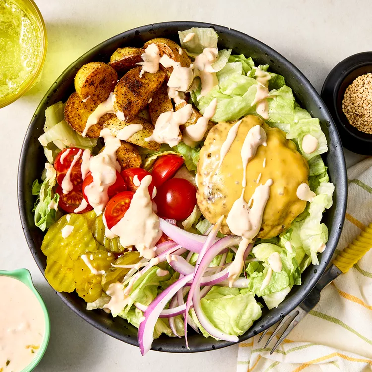 High-Protein Cheeseburger Salad, Cheeseburger Salad Recipe, Healthy Cheeseburger Salad, Protein-Packed Salad, Low-Carb Burger Bowl